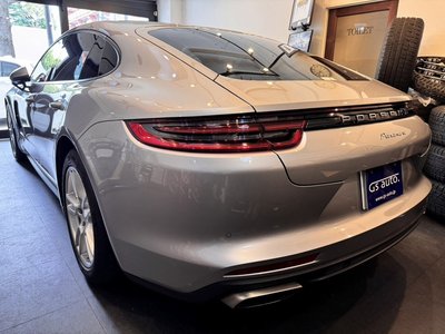 PORSCHE PANAMERA - 8