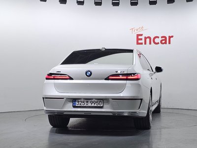 BMW 7 SERIES - 4