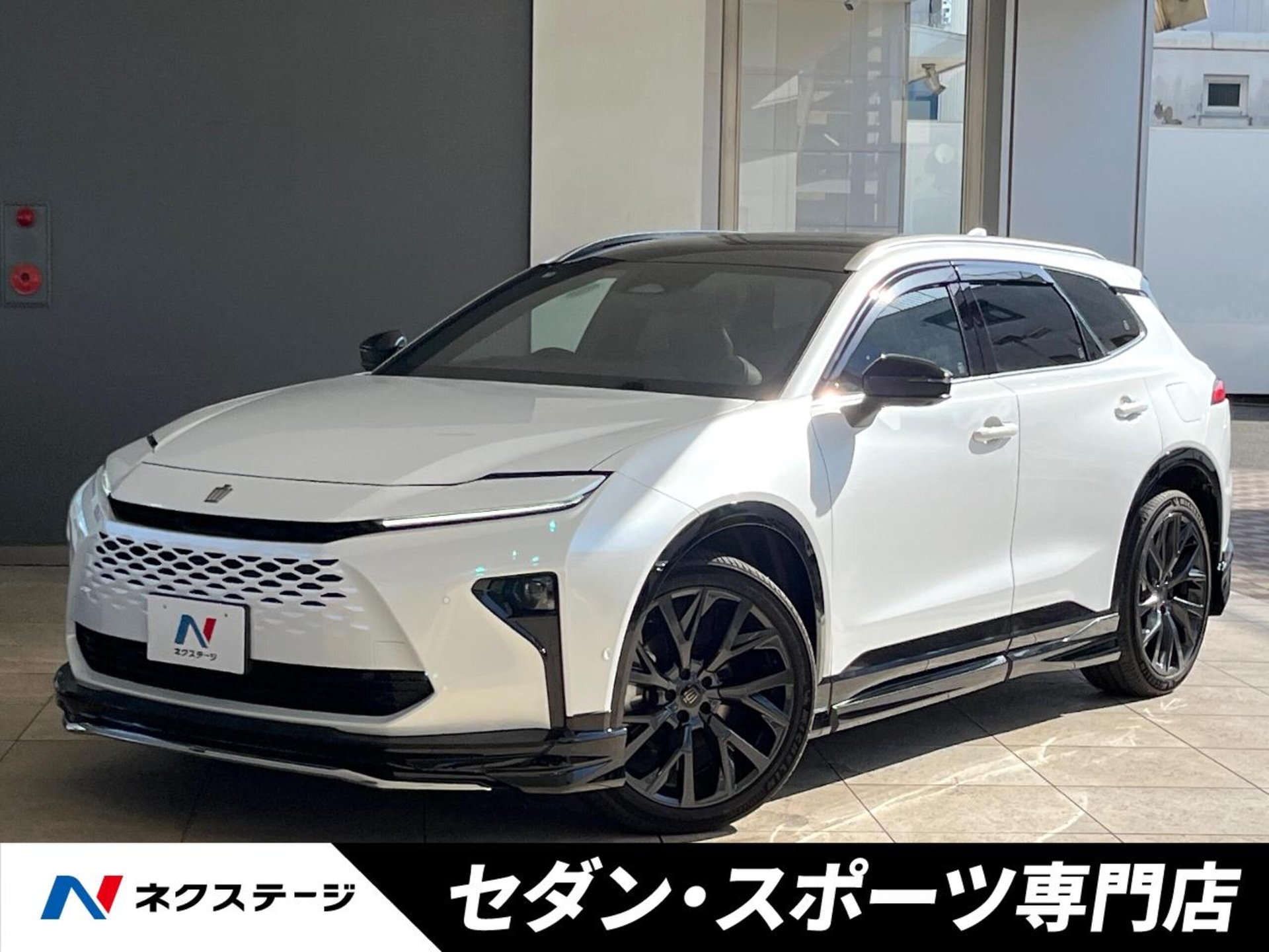 TOYOTA CROWN ESTATE - View 1