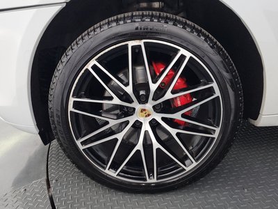 PORSCHE MACAN - 6