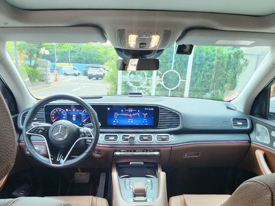 2025 Mercedes-BENZ GLE — миниатюра 14