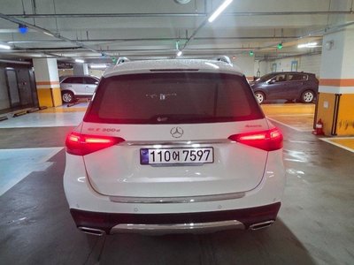2026 Mercedes-BENZ GLE — фото 7