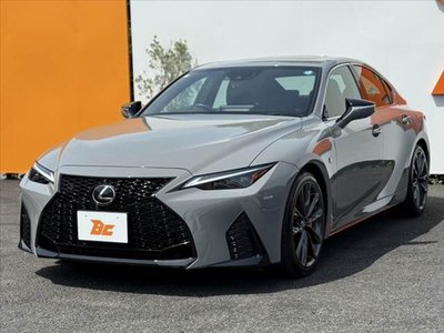 LEXUS IS - 10