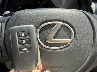 LEXUS IS - 4