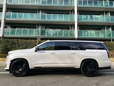 CADILLAC ESCALADE - 7