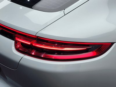 PORSCHE PANAMERA - 10
