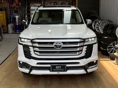 TOYOTA LAND CRUISER 300 - 2