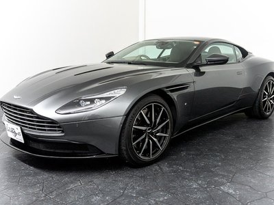 ASTON MARTIN DB11 - 10