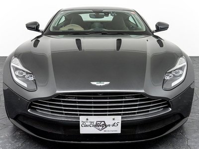 ASTON MARTIN DB11 - 4