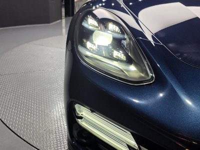 PORSCHE PANAMERA - 10