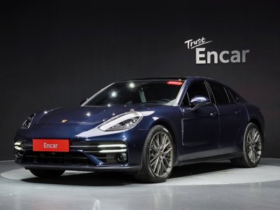 PORSCHE PANAMERA - 3