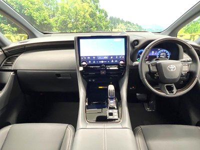2026 TOYOTA ALPHARD photo 2