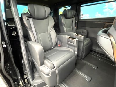 2026 TOYOTA ALPHARD photo 9