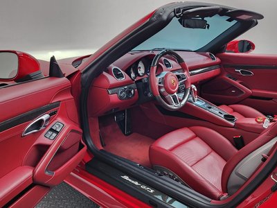 2021 Porsche 718 — миниатюра 13
