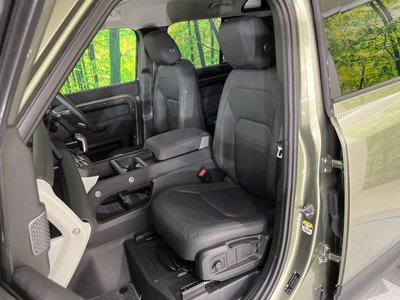 LAND ROVER DEFENDER - 9