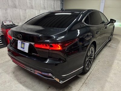 LEXUS LS - 9