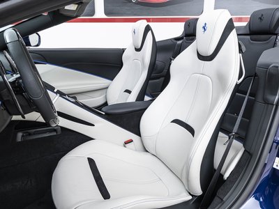 FERRARI ROMA SPIDER - 2