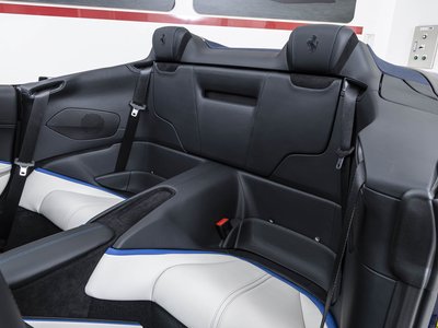 FERRARI ROMA SPIDER - 4