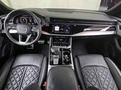 AUDI Q8 - 5