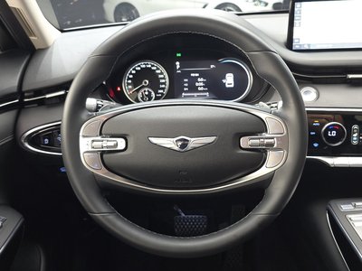 2021 Genesis GV70 — миниатюра 13