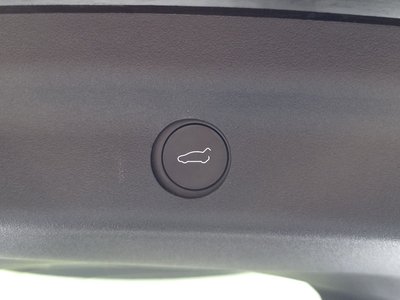 2025 Tesla MODEL Y thumbnail 23