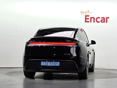 2025 Tesla MODEL Y photo 4