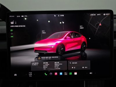 2025 Tesla MODEL Y thumbnail 11