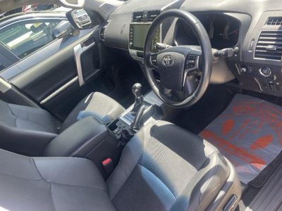 TOYOTA LAND CRUISER PRADO - 10