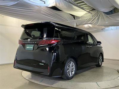 2023 Toyota ALPHARD — фото 8