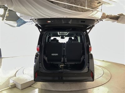 2023 Toyota ALPHARD — фото 9