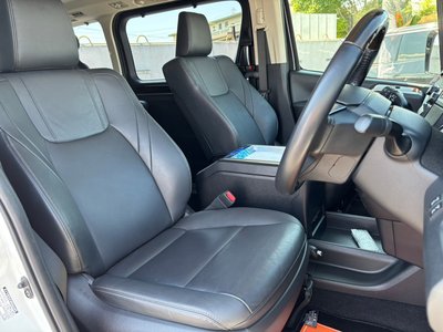 2020 Toyota GRAND ACE — миниатюра 11