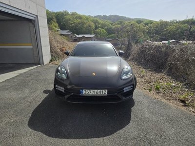 PORSCHE PANAMERA - 1