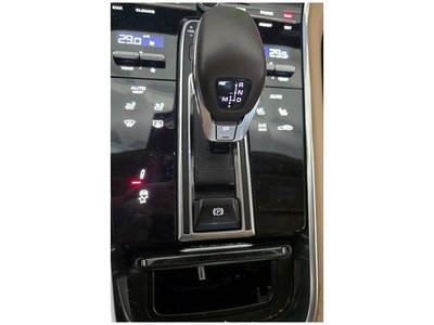 PORSCHE PANAMERA - 4