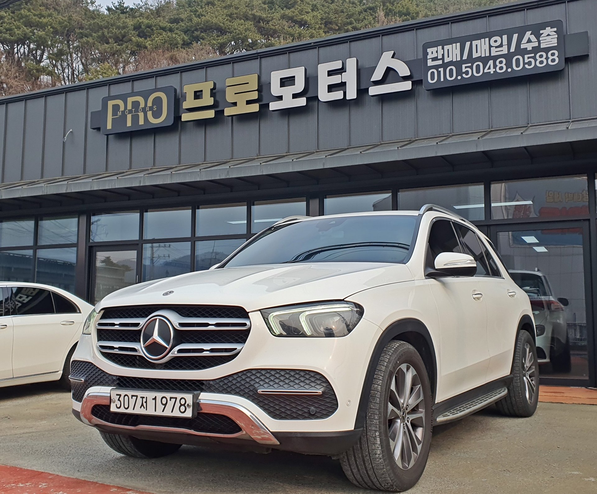 MERCEDES-BENZ GLE - View 1