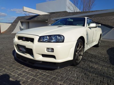NISSAN SKYLINE GT-R