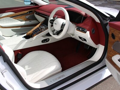 ASTON MARTIN DB12 - 4