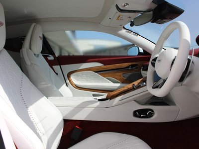 ASTON MARTIN DB12 - 5