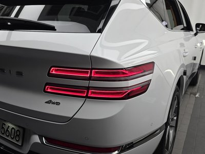 GENESIS GV80 - 10