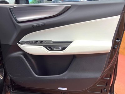 2023 Lexus NX — миниатюра 23