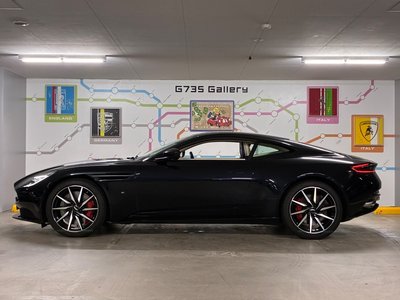 2017 Aston Martin DB11 — фото 9