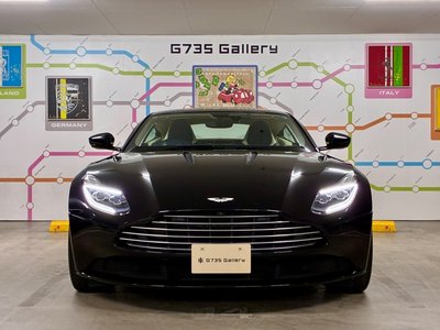 2017 Aston Martin DB11 — фото 5