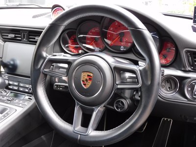 PORSCHE 911 - 4