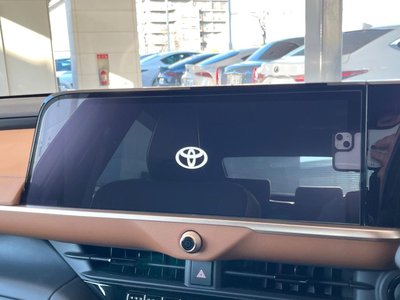 TOYOTA CROWN CROSSOVER - 4