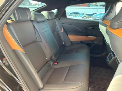 TOYOTA CROWN CROSSOVER - 10