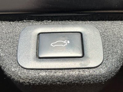 TOYOTA CROWN CROSSOVER - 8