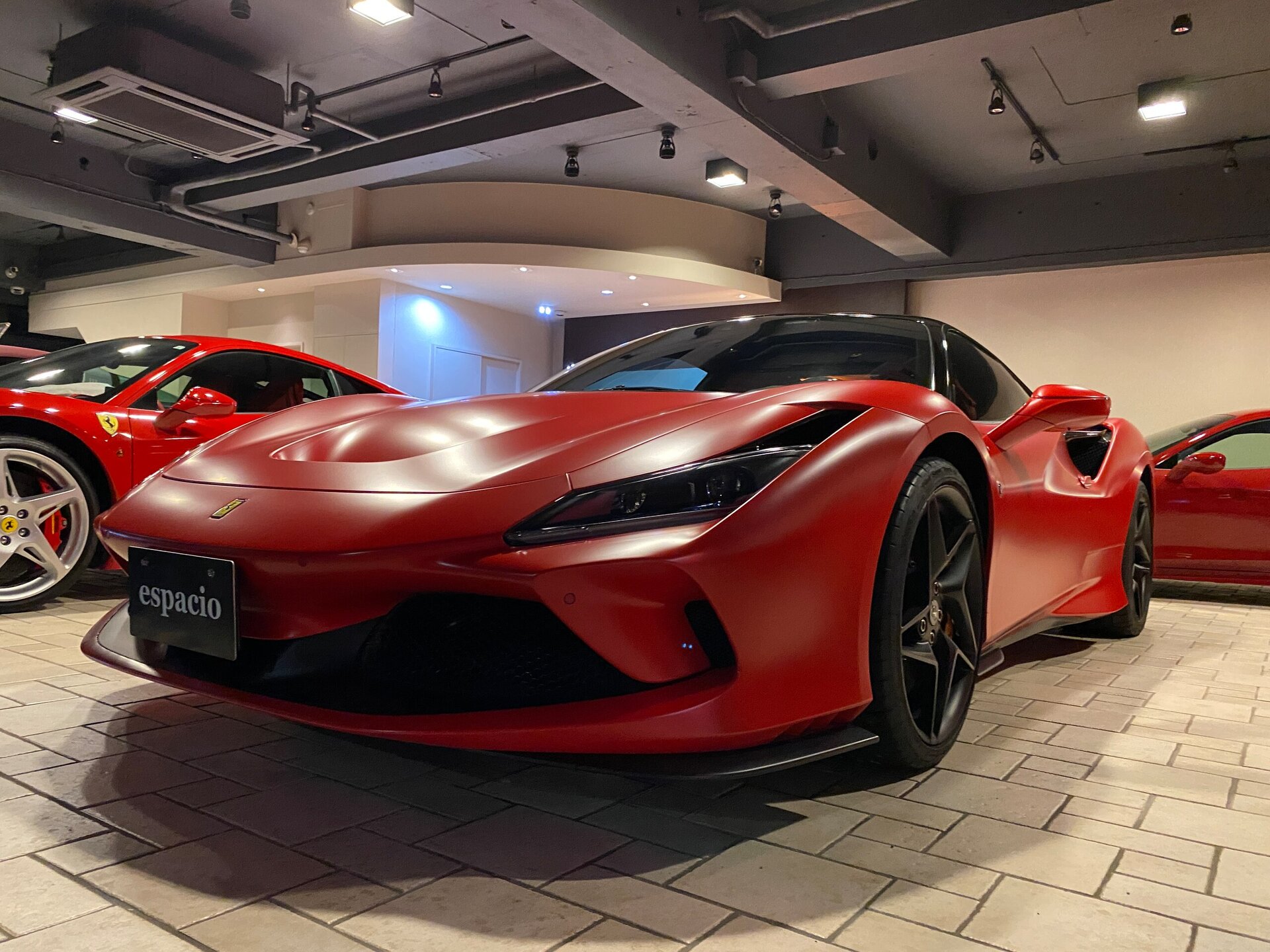 FERRARI F8 TRIBUTO - View 1