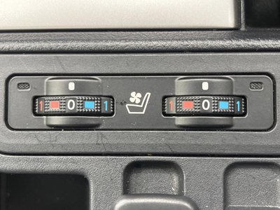 2022 Toyota LAND CRUISER PRADO — миниатюра 35