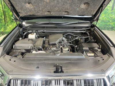 2022 Toyota LAND CRUISER PRADO — миниатюра 18