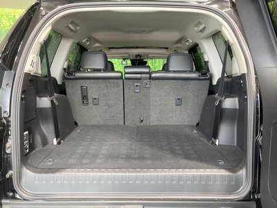 2022 Toyota LAND CRUISER PRADO — миниатюра 11