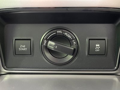 2022 Toyota LAND CRUISER PRADO — миниатюра 38